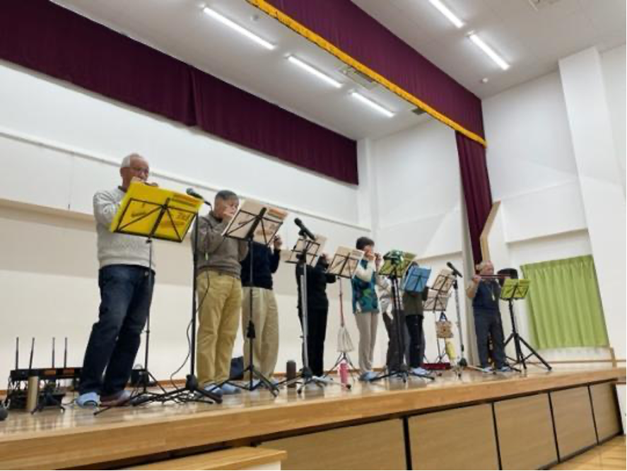 母の会主催「ハーモニカの演奏を聴いてみよう」