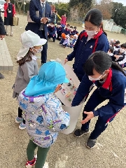 中学生と交流